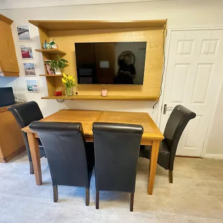 Spacious Family Friendly 4br Near Town Prázdninový dům *